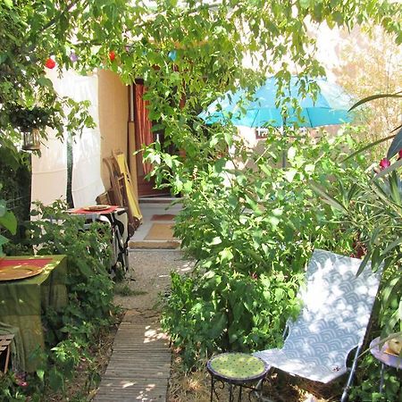 Joli Studio Avec Jardinet Avignon Exterior foto
