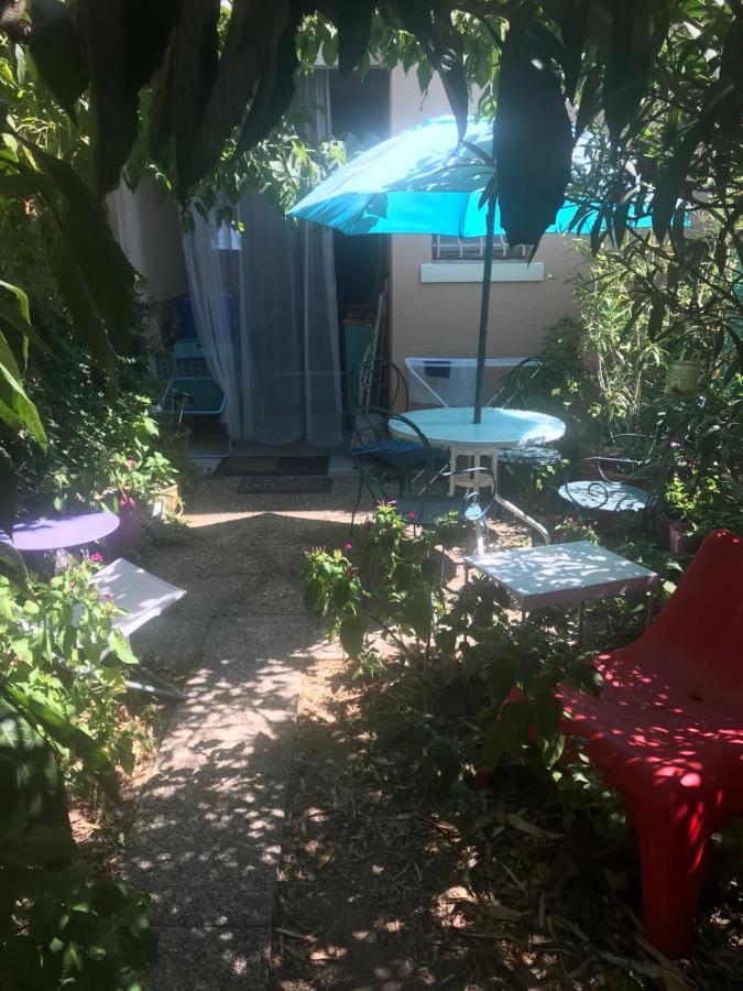 Joli Studio Avec Jardinet Avignon Exterior foto