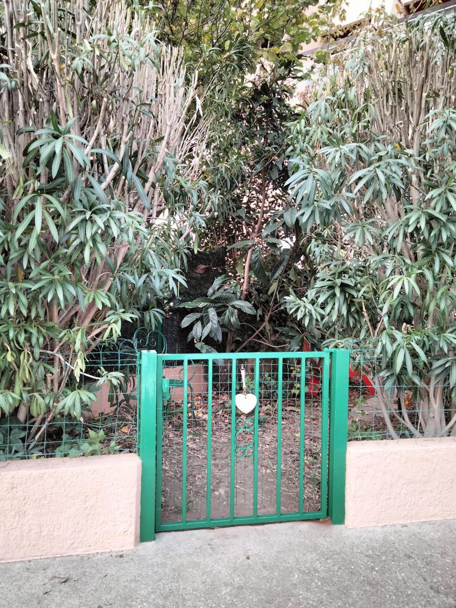 Joli Studio Avec Jardinet Avignon Exterior foto