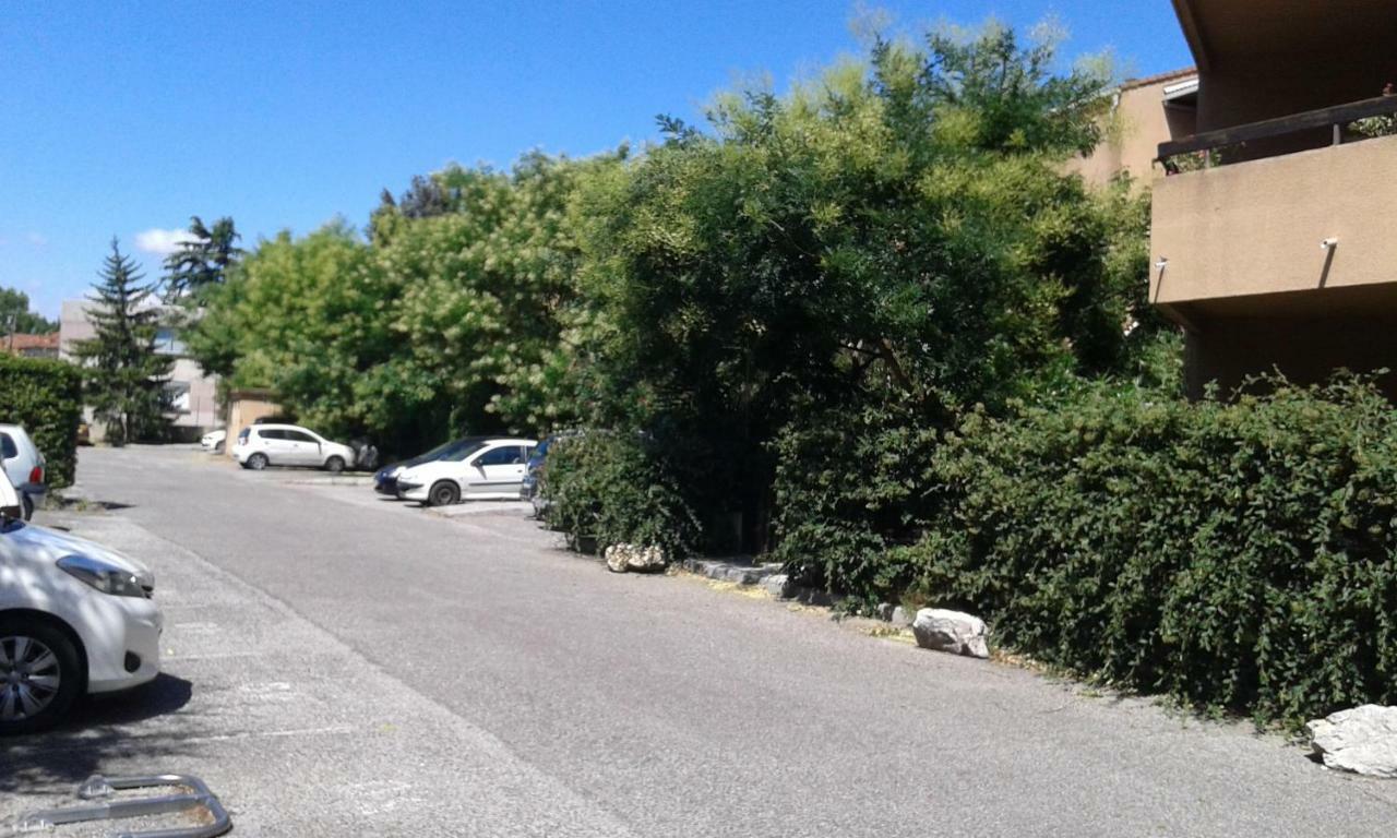 Joli Studio Avec Jardinet Avignon Exterior foto